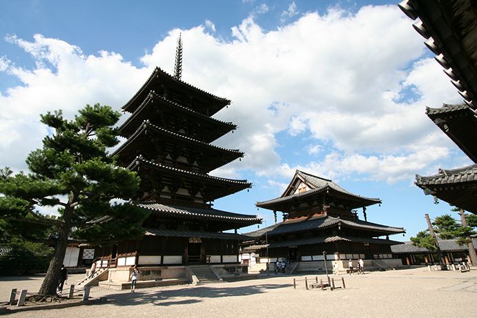 【日本国内の歴史的建造物】有名なパワースポット3選リンクの挿入/編集